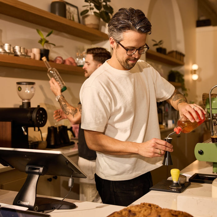 Crafting the Perfect Coffee Experience: House-Made Syrups and Infusions for Elevated Coffee Menus